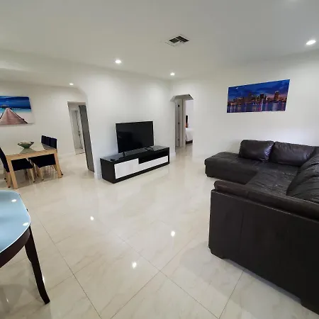 Villa Miami-Airport Oasis Vip House